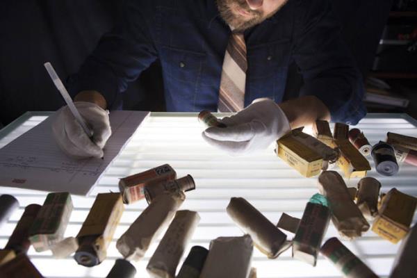 Hasar grm eski film rulolarn kurtararak kaybolmaya yz tutmu deerli kareleri dnyaya kazandrmak amacyla ortaya kan Rescued Film projesi, film rulolarn kurtarmaya devam ediyor.