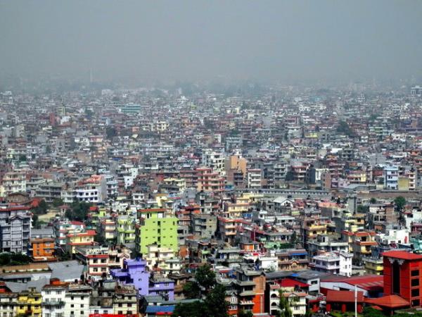 <br><b>NEPAL - Katmandu </b></br>  Nepal'in bakenti Katmandu iin geikmi bir deprem sz konusu.statistiklere gre imdiye kadar byk bir deprem olmas gerekiyordu.Muhtemelen 20-50 yl ierisinde (Richter leine gre 6'nn zerinde bir deprem olacak).