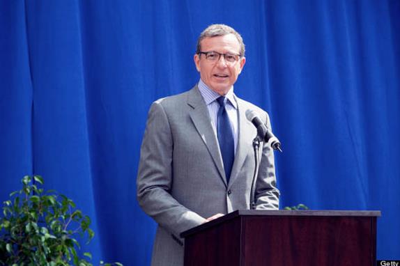 Disney'in Ceosu Robert Iger sabah 4.30'da gnele birlikte uyanyor. Erkenden gne balamann vcudu arj ettiini, kafann iindekileri temizlediini ve dnyay daha abuk yakalamay saladn dile getiriyor.