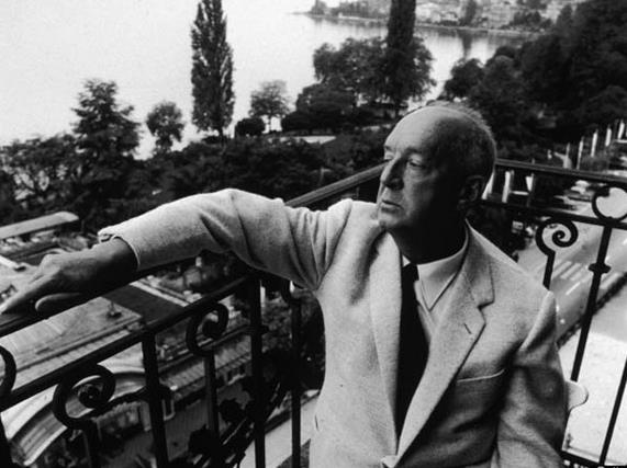 Rus romanc Vlademir Nabokov 1968 ylnda The Newyork Times'a verdii rportajda roman yazmaya sabahn erken saatlerinde balamay sevdiini sylemi. Sabah 6.00-7.00 aras uyanan Vlademir 10.30'a kadar yaz yazyormu.