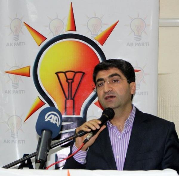 Ve Mehmet Emin Ekmen gibi eski milletvekillerinin de yeniden aktif siyasete dnecei ifade ediliyor.