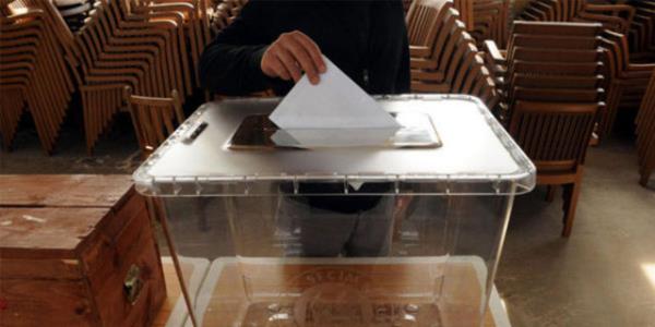 AK Parti, 10 ubat ile mart ay boyunca aday listelerini hazrlayacak. Nisan ay banda listeler, YSK&#8217;ya sunulacak. Nisann son haftasnda da YSK, seime girecek partilerin listelerini kesinletirecek.