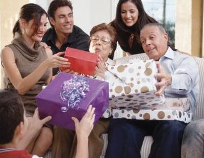 Biri orap hediye edince mutlu olmak