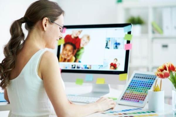 BLGSAYARI DORU YERE YERLETRN  <br>  Bilgisayar ekrannz yaklak bir metre uzaa, ekrann ortasn ise gz hizanzdan yaklak 13 santimetreye denk gelecek ekilde yerletirin. Bu konumlandrma grsel kaslmay ve boyun ile srt arlarn en aza indirmeye yardmc olacak.