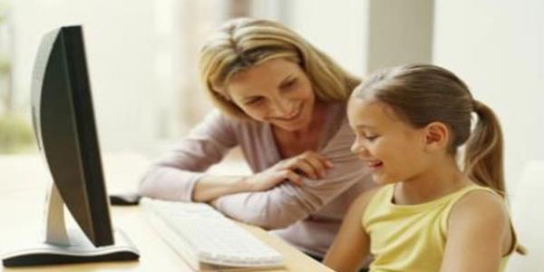 Uzun ve yksek tempoda komay gerektiren okul servenin iki ayr yaryla ayrlmasnn nedeni; ocuklarn enerjilerini yksek tempoda tutmalar iin enerji depolamalarn salamak ve dinlenmeleri iin onlara zaman amaktr. Ayn zamanda ocuun ilk dnemde gstermi olduu performans yeterli olsun ya da olmasn, dikkat ve enerjisini yeniden toplamak iin ksa bir molaya ihtiyac vardr. Ama dinlenme eklinin de bykler tarafndan organize edilip takibinin yaplmas gerekiyor. nk btn bir tatil boyunca hibir ey yapmadan bilgisayar oyunlar ve televizyon ile geirilmi vakit, verimli olmayacaktr.