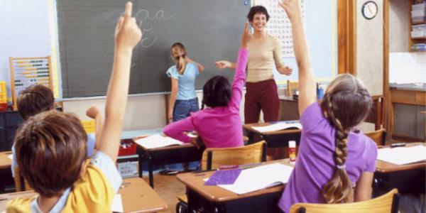 Karnenin, rencilerin okul ve derslerdeki baarlarn toparlayc ve genel bir biimde bize aktaran bir deerlendirme raporu olduunu unutmamak gerekiyor. Bize ocuklarmzn hangi alanlarda baarl, hangi alanlarda desteklenmeye ihtiyac olduunu gsterse de hayat baars anlamna gelmiyor.