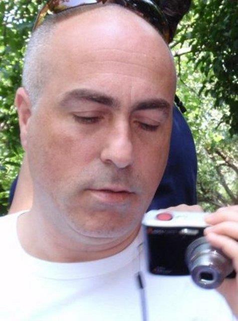 lban artk otomobil lastii bayilii yapyor. Hakan lban bir rportajnda "Evlendikten sonra bu ie adm attm. Gerektiinde lastik tamiri de yapyorum" diye anlatmt.