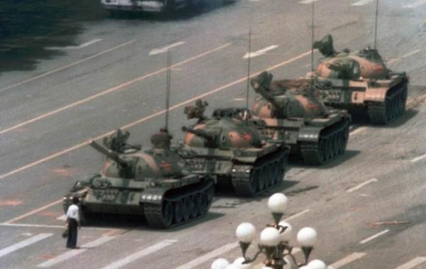 Tiananmen Meydan� ve ger�ek dik duru�, 1989 �in