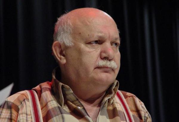 Ouz Oktay<br>  Usta tiyatrocu Ouz Oktay, tedavi grd Dr. Siyami Ersek Gs Kalp Ve Damar Cerrahisi Eitim Ve Aratrma Hastanesi'nde 76 yanda yaamn yitirdi.