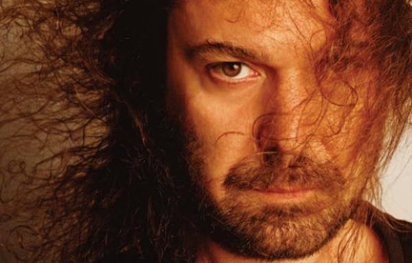 Halil Sezai<br>  Halil Seai, nc solo albm 'Ervah- Ezel' ile tekrar hayranlarnn karsna kt.