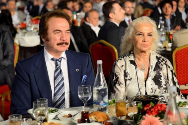 Ak Parti'nin iftarna nl akn