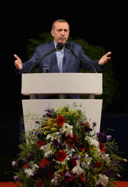 Ak Parti'nin iftarna nl akn