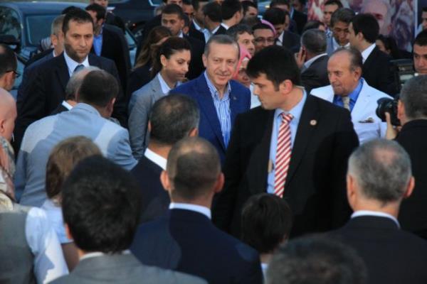 Ak Parti'nin iftarna nl akn