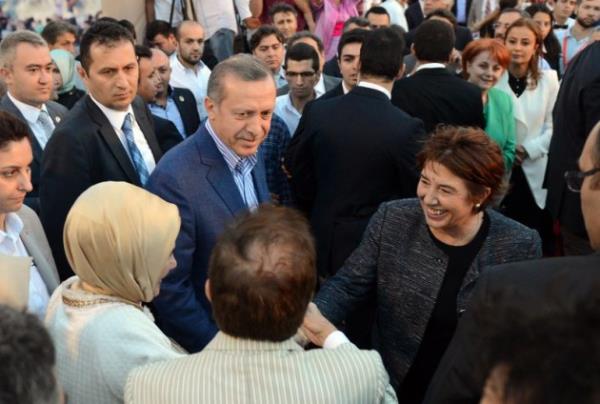 Ak Parti'nin iftarna nl akn