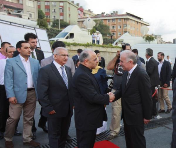 Ak Parti'nin iftarna nl akn