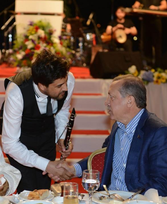 Ak Parti'nin iftarna nl akn