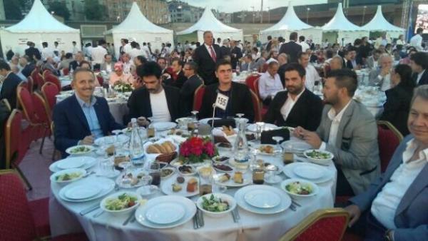 Ak Parti'nin iftarna nl akn