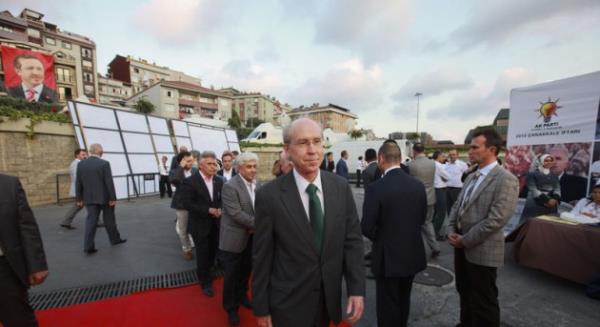 Ak Parti'nin iftarna nl akn