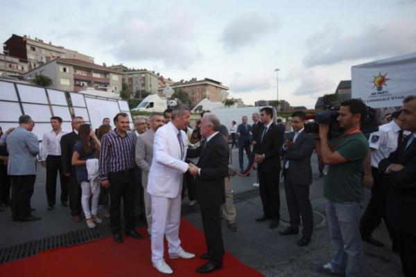 Ak Parti'nin iftarna nl akn