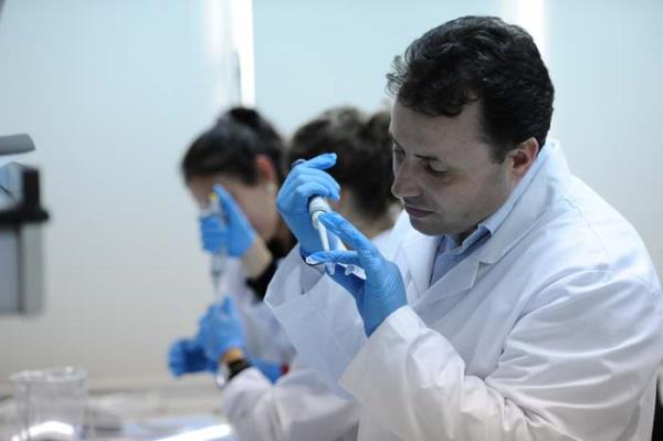 Bu nedenle bu profesrler bu alandaki tm yenilikliklere vakf olacak. Hatta bazen kendisi aratrmalar gelitirecek. Bu i kolunun nmzdeki 10 yl iinde yzde 36,1 art gstermesi bekleniyor.