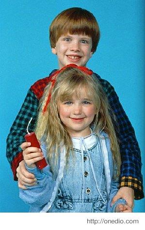 23. Problem ocuk filmindeki Junior ve azl dman kz arkada (1990)