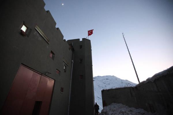 ASKERLK YAPMADAN...<br>  Szlemeli Er uygulamas yrrle girdiinde, vatani grevini yrtmekte olanlar ile tezkere alan erler bavuru yapabiliyordu.