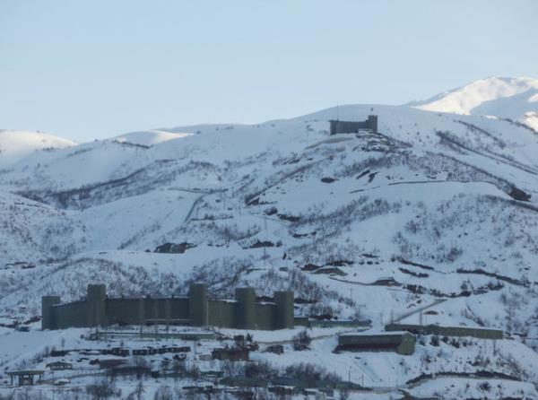 Onlar Trk Silahl Kuvvetleri&#8217;nin (TSK) ilk profesyonel Mehmetikleri. Resmi adyla &#8220;34. Hudut Tugay 2. Hudut Taburu&#8221;, halk arasndaki ismiyle &#8220;emdinli Tekeli Hudut Taburu&#8221; kaplarn HABERTRK&#8217;e at.