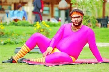 Ama film nedeniyle Gkbakar ile ortak yapmc firma olan Kirli Kedi Organizasyon'un aras ald.