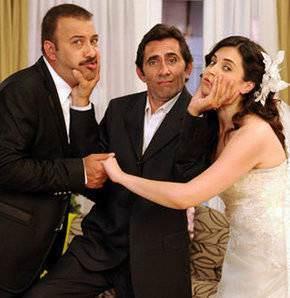 AIKALIN'A 240 BN LRALIK DAVA<br>  Ekrann en ok izlenen dizilerinden biri olan Yahi Cazibe de ksa bir sre nce benzer bir olaya sahne oldu.