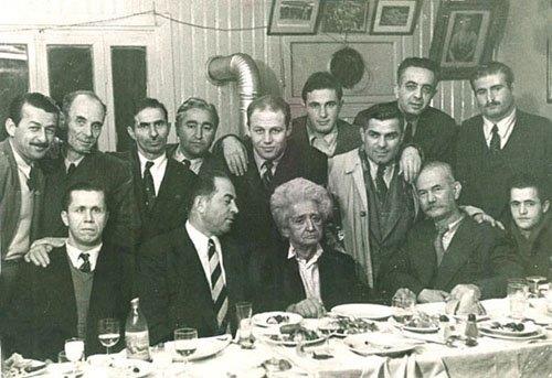 Neyzen Tevfik de sz verir.