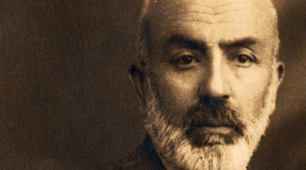 Mehmet Akif hi istifini bozmadan yle yantlam: