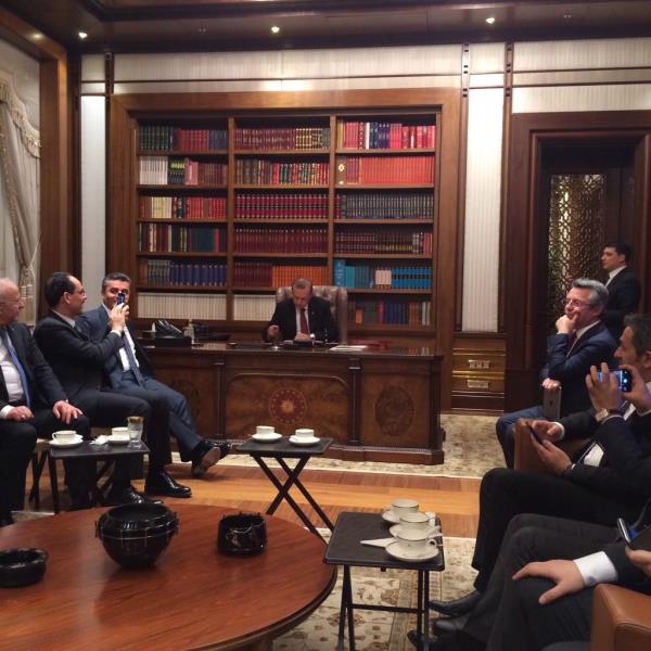 Bu da saat 23:57'de ekilen ann baka bir karesi