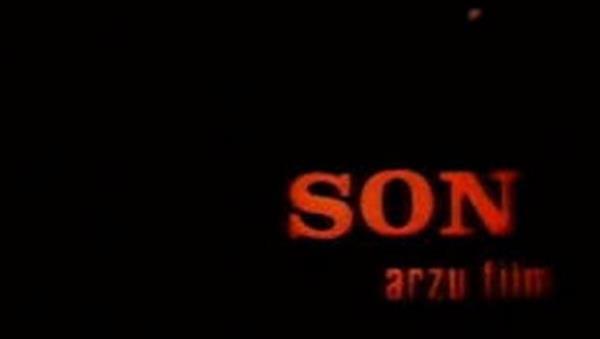Trk sinemasnn efsane ynetmenlerinden Ertem Eilmez'in kurduu Arzu Film, 1964 ylndan bu yana Yeilam'a damgasn vurdu.  <br>  lk dnemlerinde popler ak filmlerine imza atan Arzu Film, 1970'lerden itibaren de gldr unsurlar arlkl aile filmleri ile n plana kt. Hababam Snf serisi bata olmak zere birok filmde Arzu Film imzas var.  <br>  Bu efsane irketin Intagram hesab da sosyal medyann arivi gibi. Hesab ynetenler, o dneme gndermeler yapan esprili notlar eliinde unutulmaz filmlerden fotoraflar paylayor.