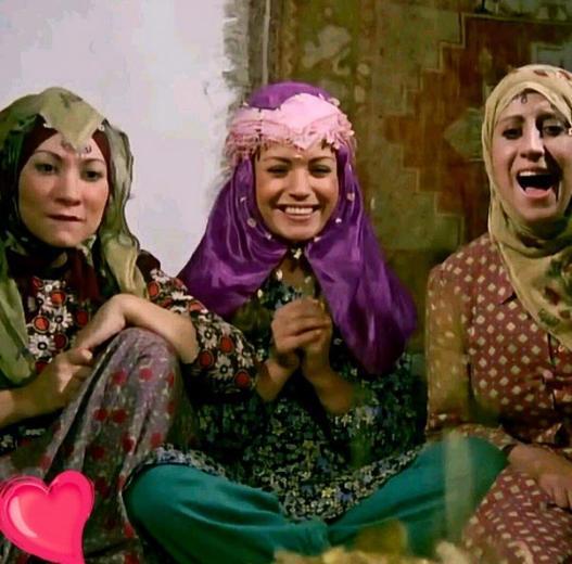 Oya Alasya-Meral Zeren-Perran Kutman."Kyden ndim ehire"