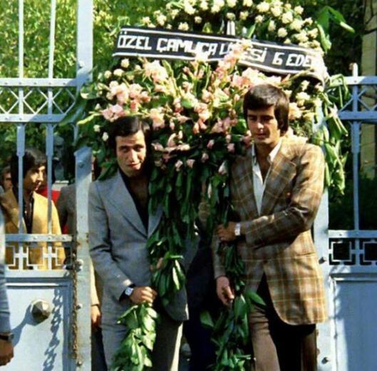 "A kapy Veysel efendi, yenildik!..?? Kendi cenazemize gidiyoruz!..