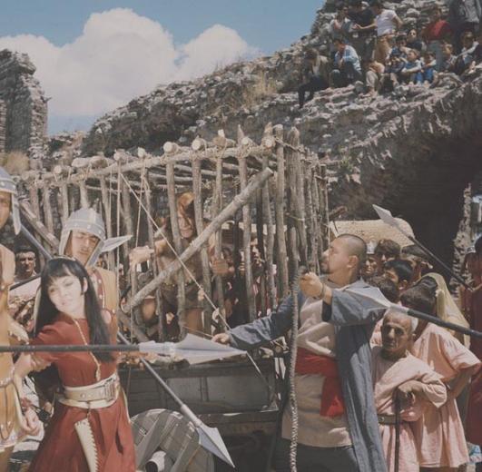 Tarkan' altn kafese koymular yine de yurdum demi!.