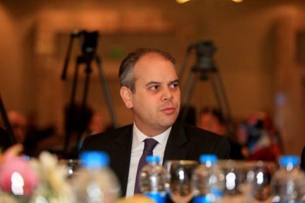 niversite: Herfordshire niversitesinde Siyaset Bilimi ve Avrupa Ekonomisi