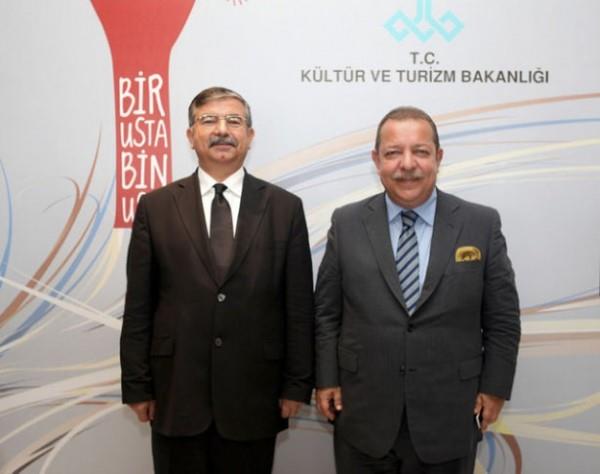 MLL SAVUNMA BAKANI/SMET YILMAZ Lise: stanbul Haydarpaa Lisesi n Lisans: stanbul Teknik niversitesi Denizcilik Fakltesi (Denizcilik Yksek Okulu) Makine Blm