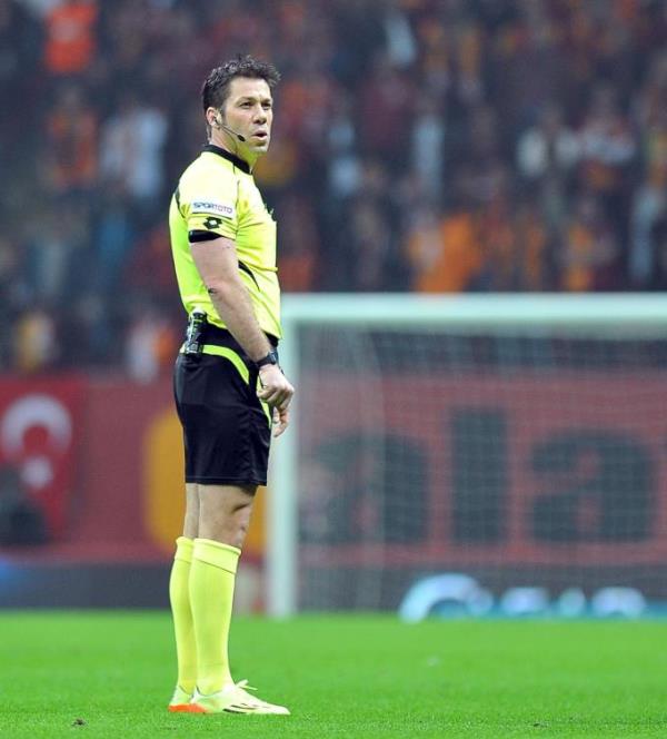 T.C.KAPALIARI &#8207;@bjklibirisi Bursaspor korkmadan Galatasaray'n stne gidiyor ve goller buluyor! Bilic'e ders olsun!..