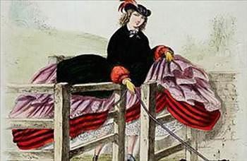 Crinoline  <br>  Bir korseyle birlikte giyilen bu giysi dnyann en rahatsz modasyd. Viktorya dneminden bir kalnt olan 1.5 metre geniliindeki &#8216;crinoline&#8217;ler kaplardan gemek gibi basit gnlk ileri bile bir soruna dntryordu. Bu hesapla topuklu ayakkablar bile rahatlk rnei olabilir.