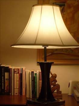 Lambalarnzn zerine kullanmadnz kokularnzdan veya biraz vanilya srerseniz, lambalarnz yaktnzda mis gibi koku yaylacaktr.