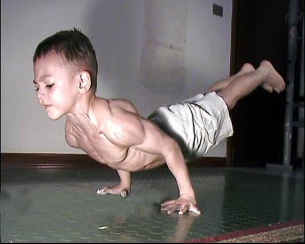 Bu yata mkemmel bir kas yapsna sahip olan Giuliano&#8217;yu grenler aknlk geiriyor.