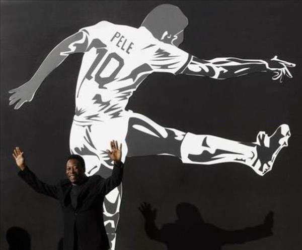 Efsane futbolcu "Pele" adndan rahatsz oluyor<br>  Asl ad Edison Arantes do Nascimento olan, tm dnyada "Pele" adyla tannan Brezilyal efsane futbolcu, ksa sre nce bir Alman gazetesine verdii demete Pele isminden hi honut olmadn belirtti.