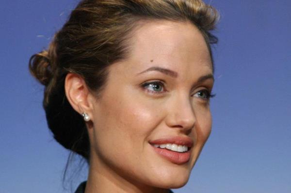 1 &#8211; Angelina Jolie