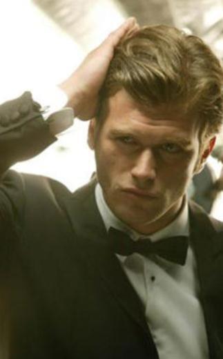 Ekrann en ok kazanan isimlerinden Tatltu satn ald pahal arabalarla tannyor. Onun yatrm yapt bir baka alan da emlak. Tatltu nce Gcek&#8217;ten 700 bin TL deerinde bir villa satn ald. Daha sonra stanbul Gmsuyu&#8217;nda deniz manzaral bir ev satn alan Tatltu ardndan Sinpa Lagn evlerinden 1 milyon 300 bin TL deerinde lks bir villa sahibi olmutu.