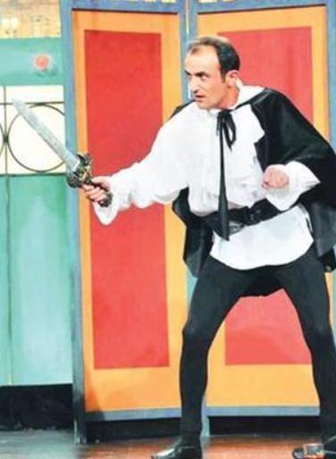 ok Gzel Hareketler Bunlar adl programla yldz parlayan Ersin Korkut kazancn ilgin bir alana yatrd. Korkut; Beita'ta bir mahalle kahvesi at.