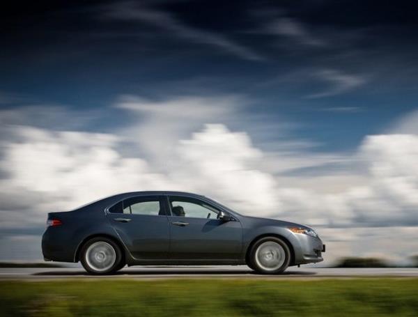 Acele etmek sizi gideceiniz yere erken ulatrmaya yaramaz, dikkat becerilerinizin zayflamasna, gerginliinizin artmasna yarar.