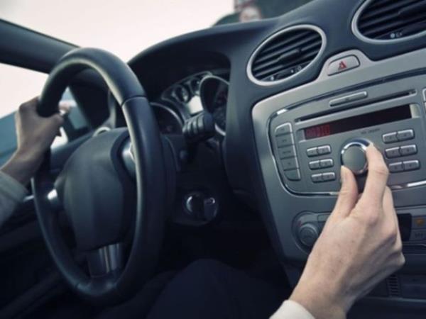 Dinlediiniz mzik veya radyo programnn dikkatinizi datmadndan emin olun.