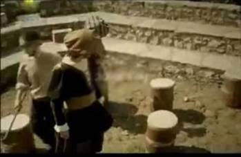 Lamclar: <br>Lamclar Osmanl Askeri Tekilat'nda yenierilerin iinde bir ocaktr. Grevleri zellikle kale kuatmalarnda tnel kazarak sur duvarlarna ulamak ve surlar alttan havaya uurmak veya kale iine kadar tnel kazarak kaleyi iten fethetmektir. Ateli silahlarla yaplan savalarda da kar sipere kadar tnel kazlp bomba ile patlatlrak dman askerine ve siperlerine zarar verilir. Lam (tnel) kazma gnmzde de kullanlan bir sava taktiidir.Bu taktik sayesinde savalar daha ksa srede kazanlmtr buna rnek olarak ise stanbul'un fethi verilebilir. Lamclar ayn zamanda bomba ileri ile ilgilendikleri iin ou zaman bomba yapmyla uramlardr.