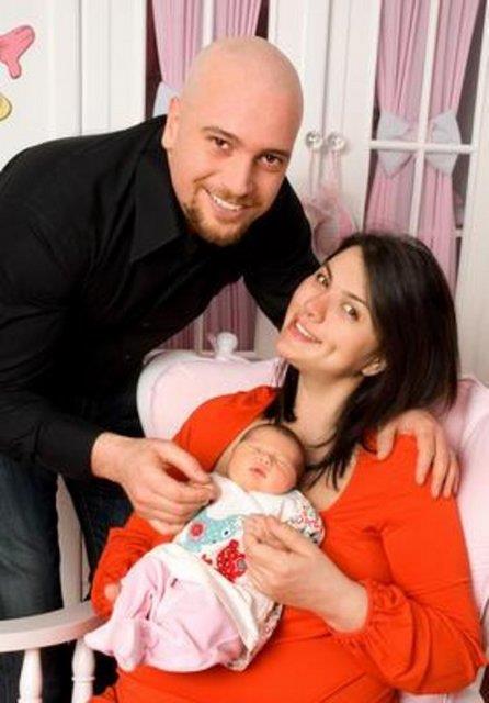 nl oyuncu Aelya Akkoyun ile ei Enis Cergel'in, Alya Deniz ismini verdikleri kzlar dnyaya geldi.